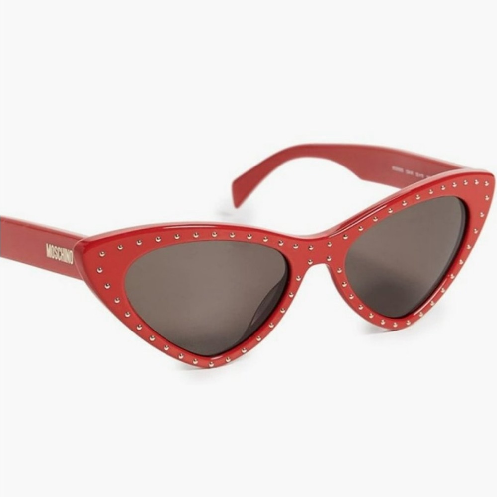 Moschino stunning Red statement sunglasses!Perfect condition, gorgeous accents!